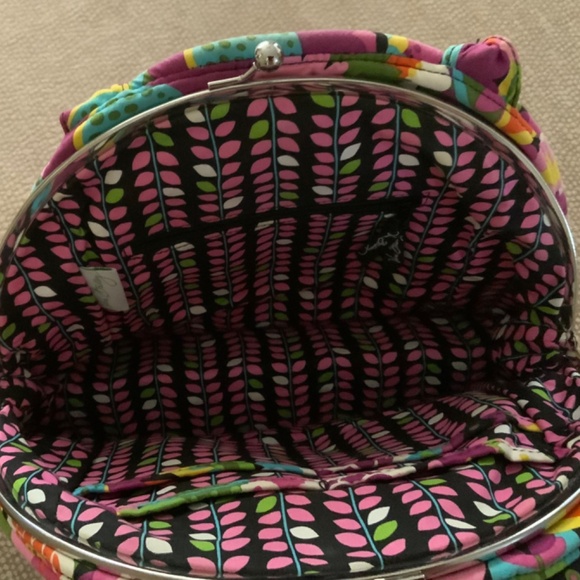 VINTAGE VERA BRADLEY BAG FLORAL,PATTERN  13’ by 5” - Picture 4 of 5